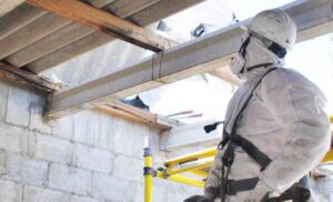 3 Tips to Hire the Right Asbestos Removal Service