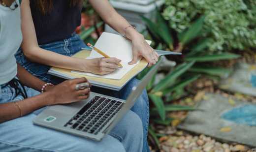 5 Simple Steps to Writing Strong Research Papers