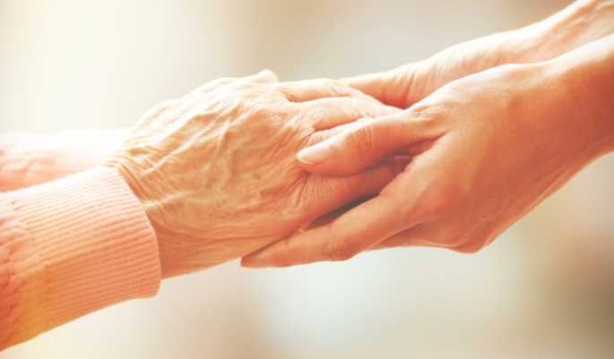 Top Tips When Caring For An Elderly Loved One This Winter