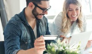 5 REASONS WHY YOUR CREDIT SCORE IS LOW