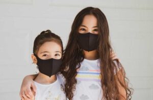 Is It Safe to Send Anti-Epidemic Goods to HK