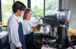 Why The Success Of Your Party Depends On The Drinks Bar