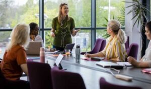 How To Thrive With a Leadership Management Course