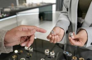 What to Look for in Purchasing Unisex Jewelry