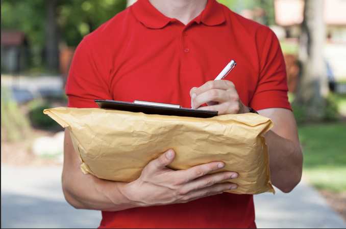 5 Ways Digital Nomads Can Use Couriers to Run a Successful Business