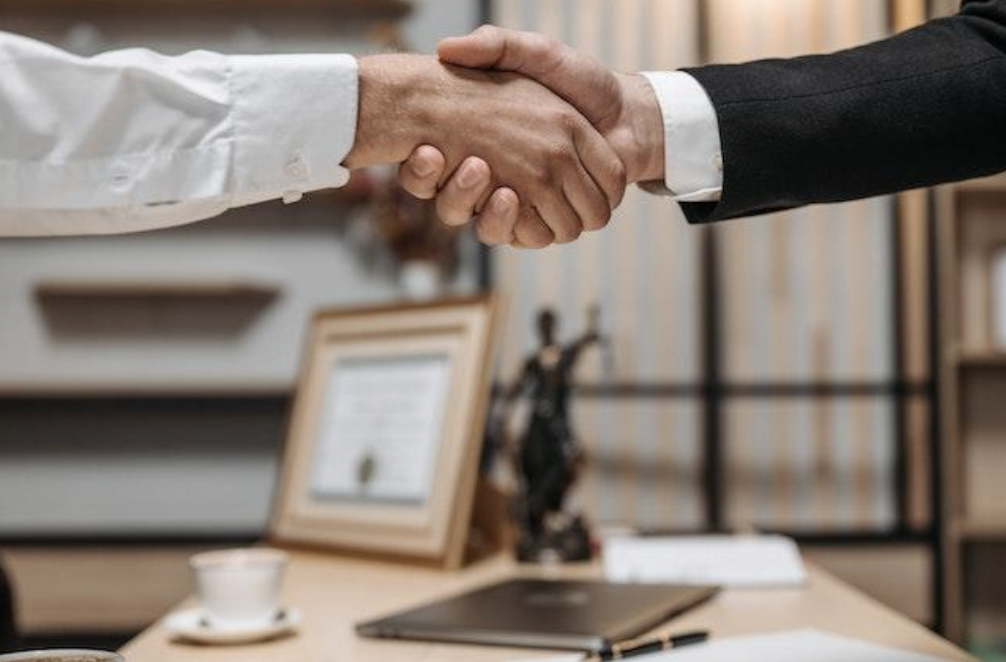 5 Benefits of Hiring a Severance Lawyer