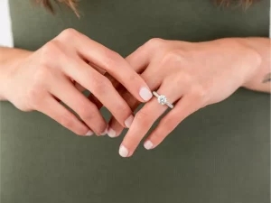 Understanding the Optics of 2Carat Diamonds